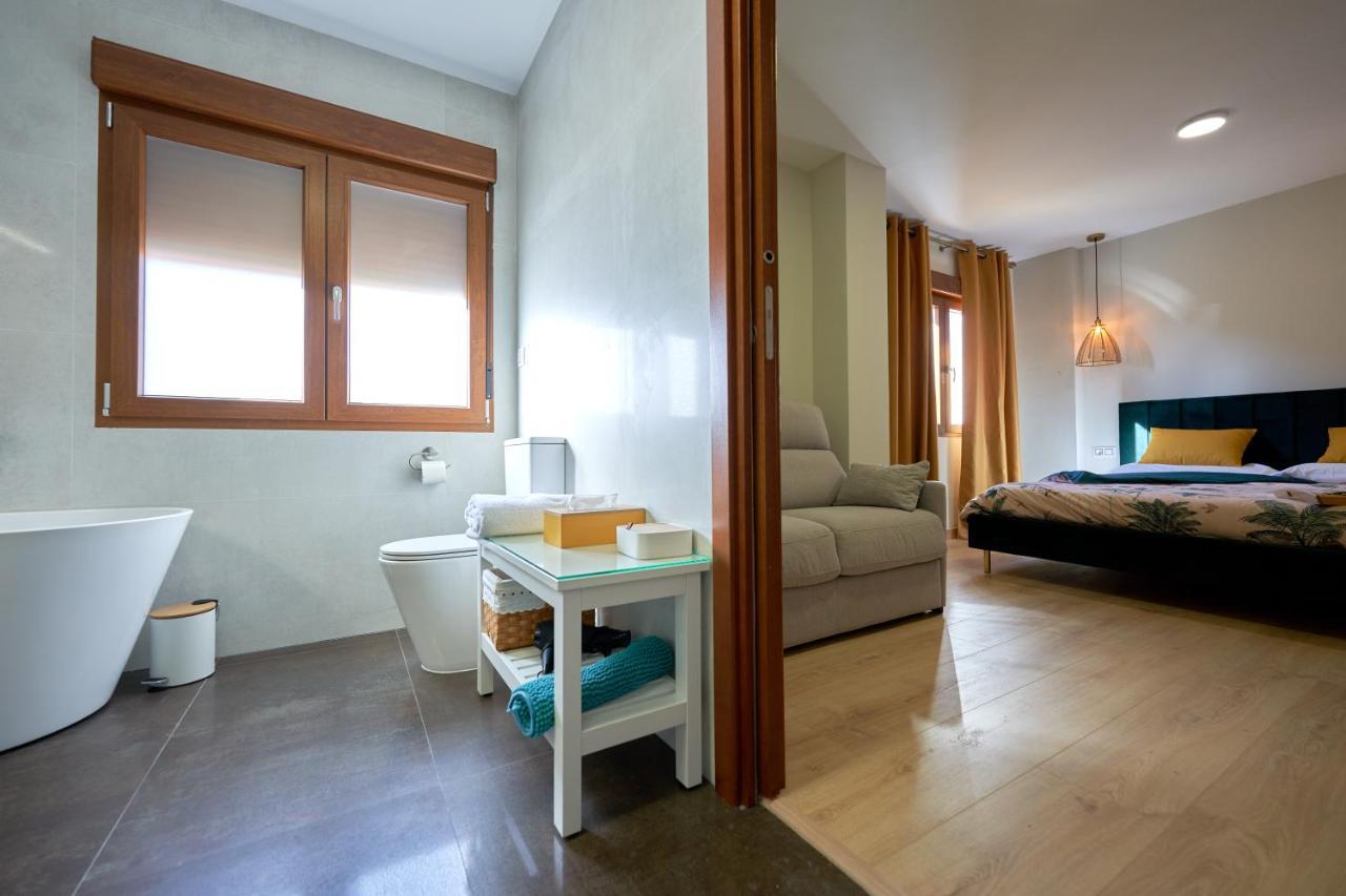 Duplex Casa De Las Argollas Grand Suite Parking Gratis Plasencia Exterior photo